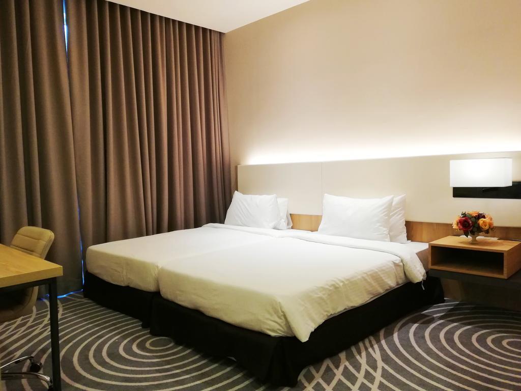 Upper View Regalia Hotel Kuala Lumpur Exterior photo